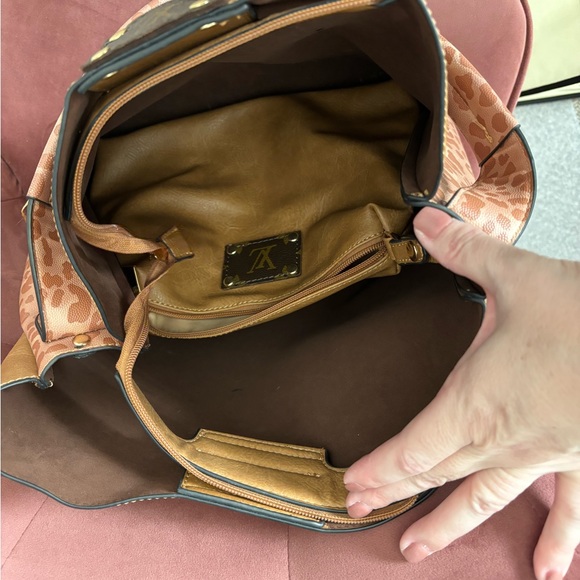 Re-purposed LV 2 in 1 shoulder Bag & Cross
Body with Leopard sides - Picture 7 of 8